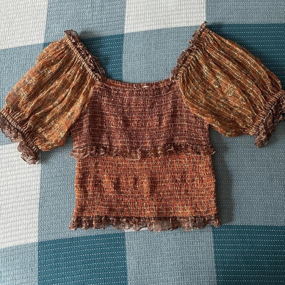 Tops - Anthropologie brown and gold puffy